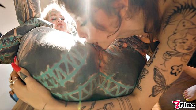 Anuskatzz Squirts All Over Eden