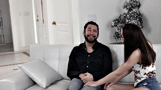 21yo babysitter throat and pussydrilled by perv boss