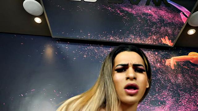 Gaby Lins: Fisting and Breeding for Gaby