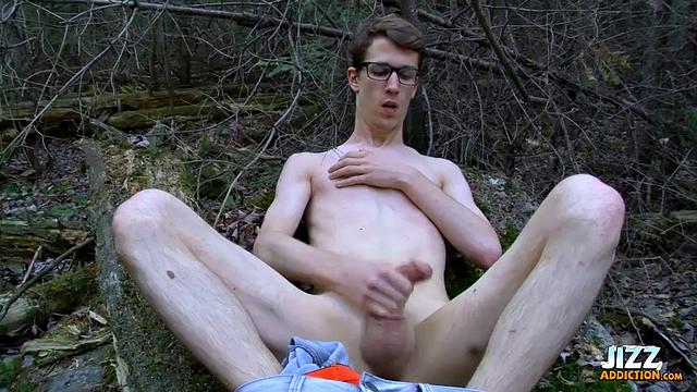 Дрочка на улице с Сачей - Сача Вест