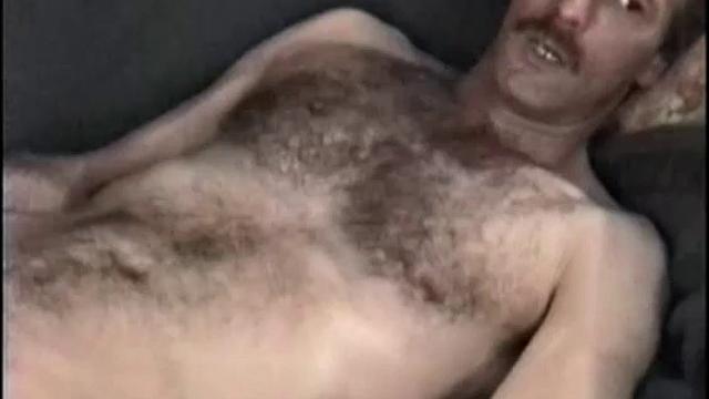 Now this is one very handsome man! He's just as nice a guy as he is to look at. A carpenter by trade, Richard builds custom shelving and kitchens. I'm guessing he's great with his hands...at least I can dream.