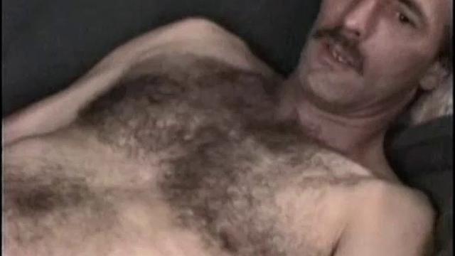 Now this is one very handsome man! He's just as nice a guy as he is to look at. A carpenter by trade, Richard builds custom shelving and kitchens. I'm guessing he's great with his hands...at least I can dream.