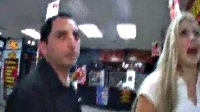 Ciera Sage blonde teen pissing