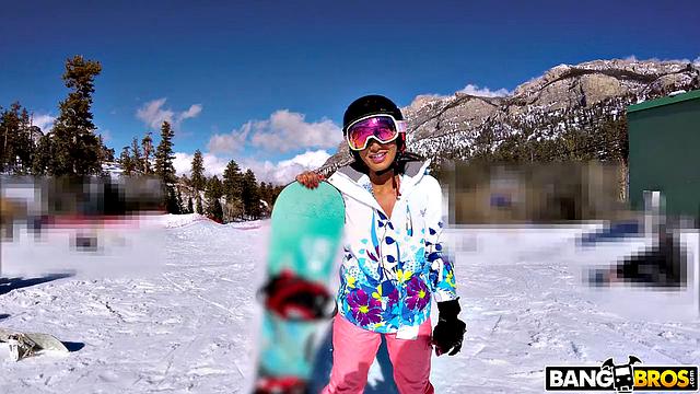 Amia Miley's Winter Vacation