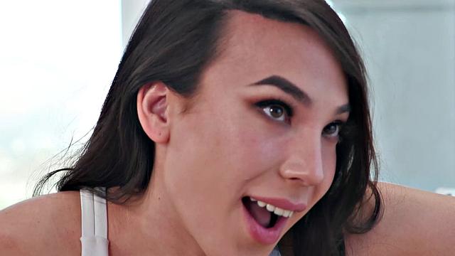 Транс латина и черная подруга трахаются с татуированным членом и Кейси Кей, Лола Морена