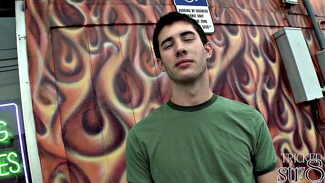 Real guy gets blowjob in gloryhole