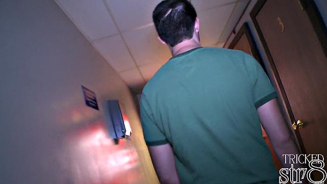 Real guy gets blowjob in gloryhole