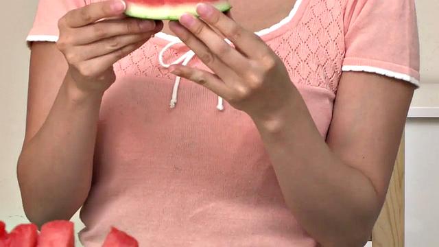 Mirei Yokoyama gives a POV in Japan amateur porn