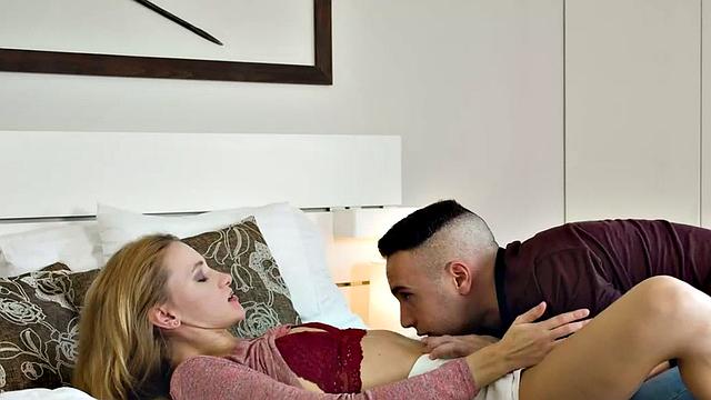 Seduced 21yo smashed by big dick in wet pussy