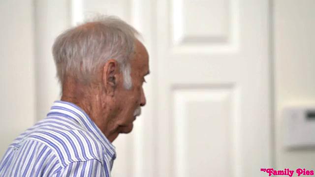 Don't Wake Grandpa - S15:E5