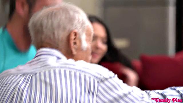 Don't Wake Grandpa - S15:E5