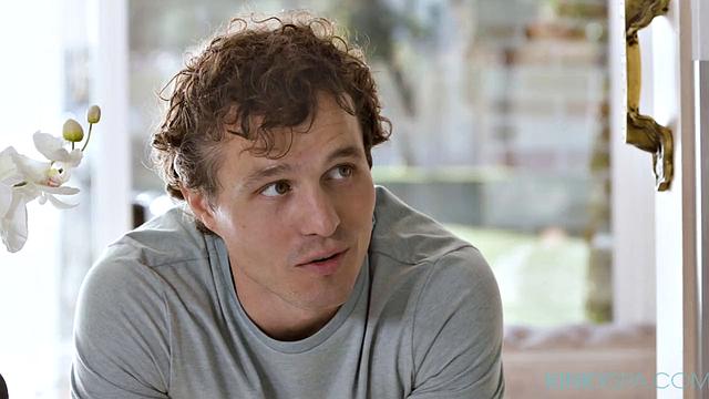 Asian babe Clara Trinity gives extra special nuru massage for free to new client