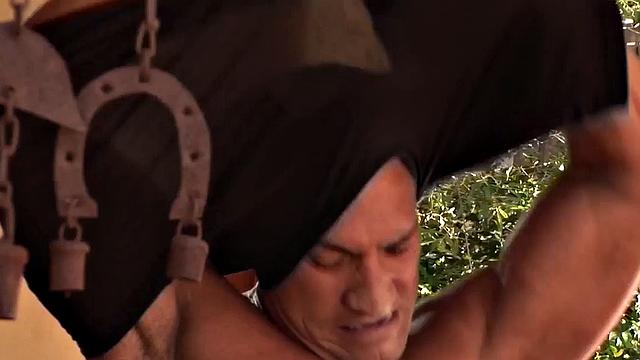 Super sexy blonde pounded by porn stud