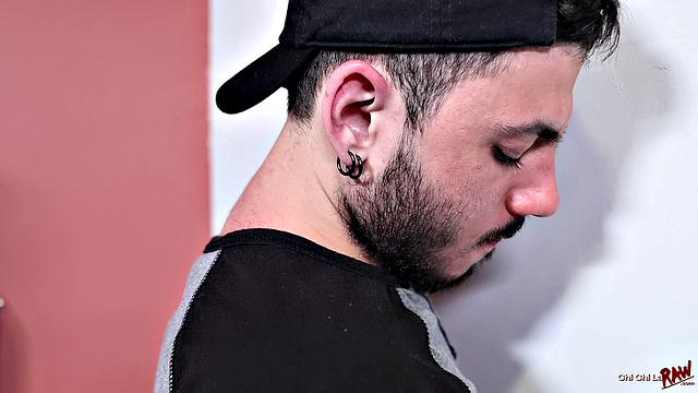 Адриан Роуз и Мэтт Стивенс наполняют его священную дырку