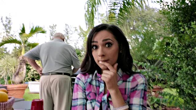 Watch this tattooed babe pleasure herself in park with a big cock