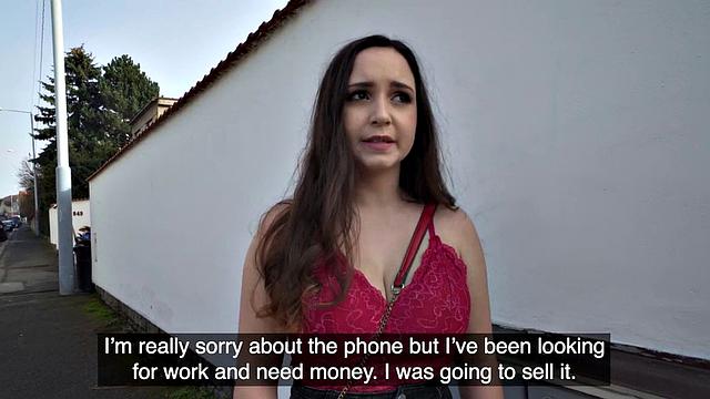 Pulles babe fucks for cash after giving titjob