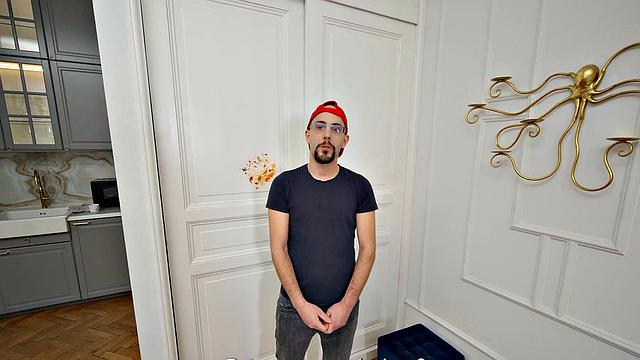 HUNT4K. All Customer's Whims for the Guy She Loves