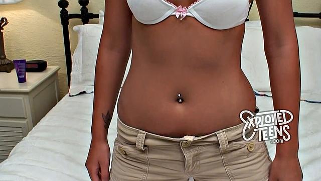 Cute 18 yr old newbie goes all the way in amateur video