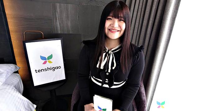 мадока ватанагэ после смены балует свои аппетитные формы