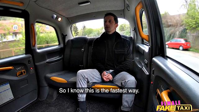 Чешка соблазнила верного парня в такси и выжала из него всё до капли спермы в пизду, пока его девушка не видит.