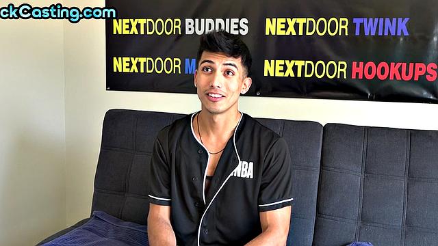 Real solo stud with abs jerkscock till cumshot on casting