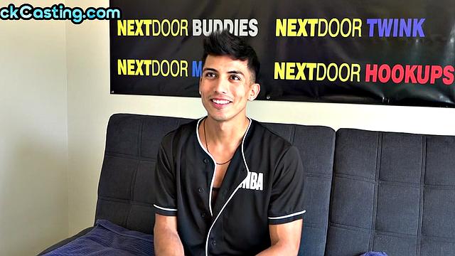 Real solo stud with abs jerkscock till cumshot on casting