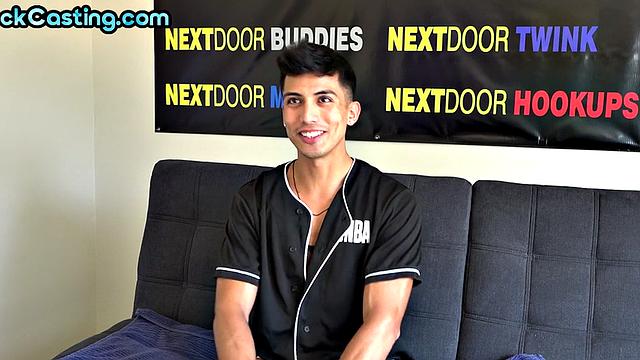 Real solo stud with abs jerkscock till cumshot on casting