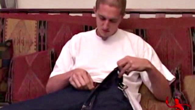 Young amateur Rod Filler quickly pulls out his cock and demonstrates his ability to self-suck. Sucking his own dick really turns him on and the horny guy finishes off this hot stroke show by eating by his own cum load.