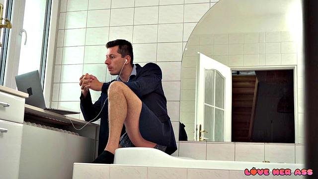 Horny Girlfriend Ass Vs Work Meeting