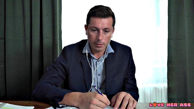 Horny Girlfriend Ass Vs Work Meeting