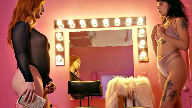 Curvy trans beauty sucked by girlfriend before sex