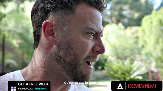 Кензи Тейлор вздрючили с вибратором на пульте - только успевай следить за оргазмами!