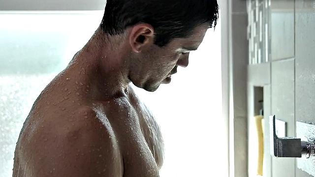 Amateur solo masturbates indoors after shower