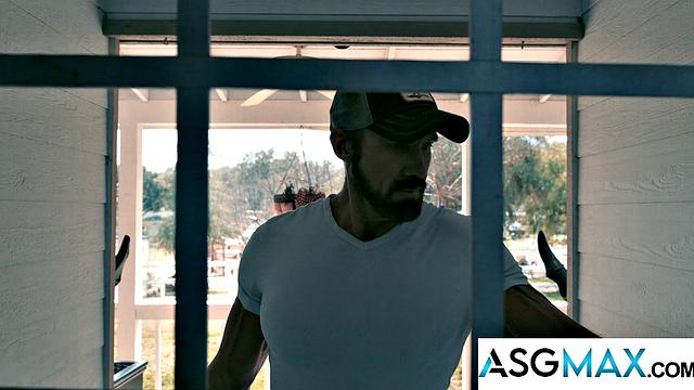 Hot College Jock Seduces Coach - Dallas Steele, Ty Santana