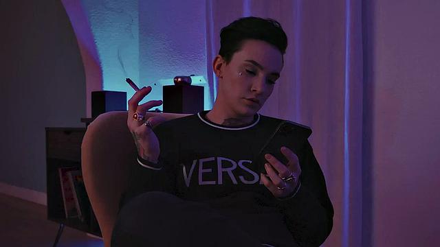 Lesbian 21yo pussylicked by busty inked GF with bigass