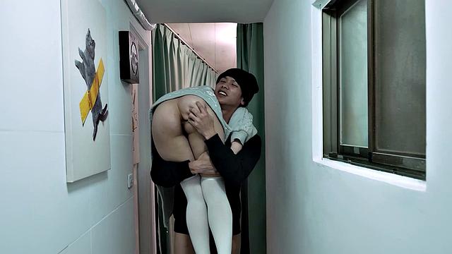 Idol Minnie Blackmailed By Her Manager