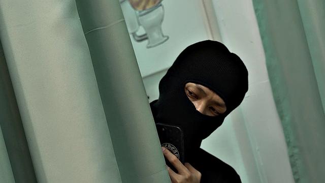 Idol Minnie Blackmailed By Her Manager