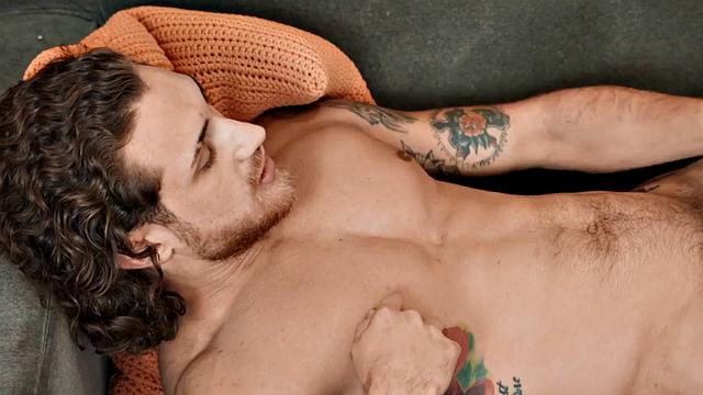 Amateur eager jock with tattoos jerks cock on casting