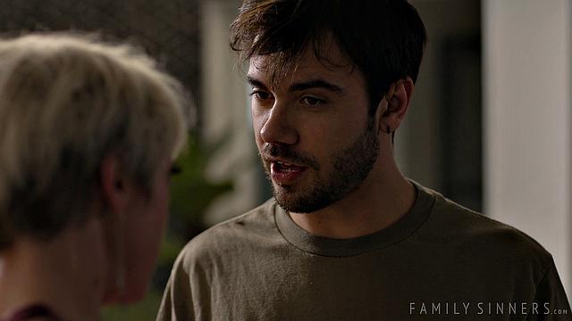 мачеха устроила марафон траха с пасынком - не для слабонервных