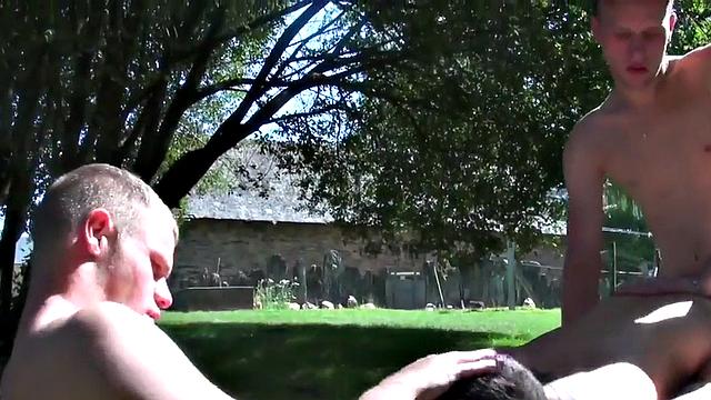 Threesome stud gets fucked outdoor after BJ action