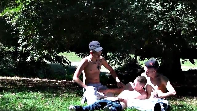 Threesome stud gets fucked outdoor after BJ action