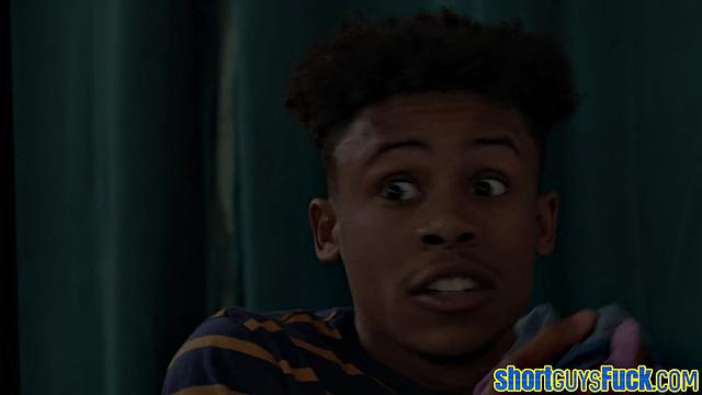 Short King pussyfucking ebony slut