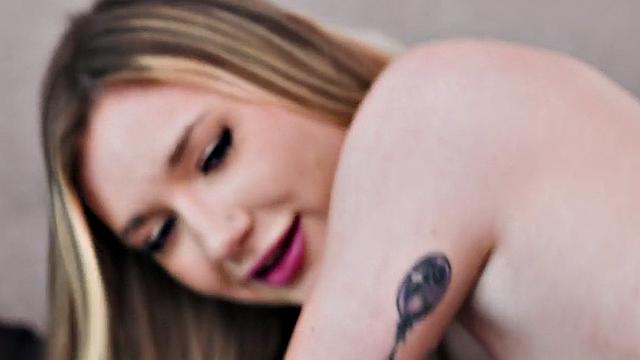 Cockhungry babe pounded in doggystyle begging for cum