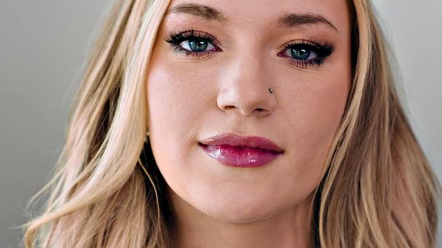 Cockhungry babe pounded in doggystyle begging for cum