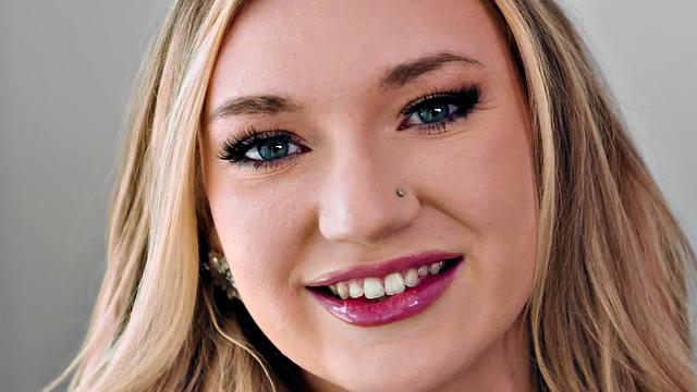 Cockhungry babe pounded in doggystyle begging for cum