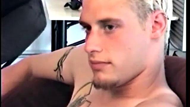 Straight Guy Gets Gay Head