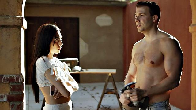 21yo petite girl fucked by hard fucker in wet pussy