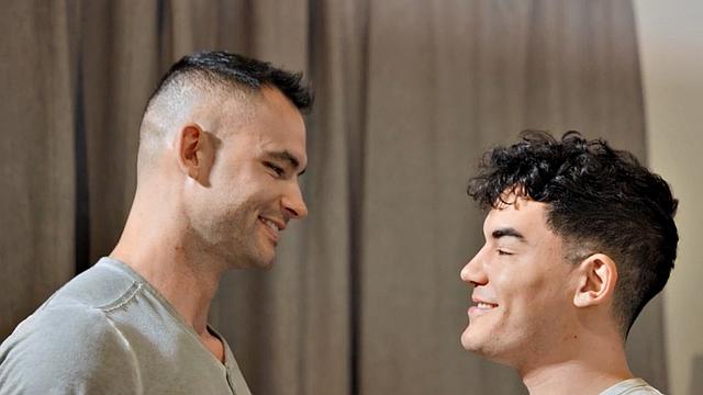 Amateur eager neighbors enjoy bareback anal 3some