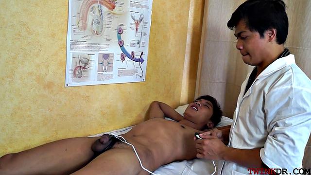 Hairycock patient gets analpounded by his doc