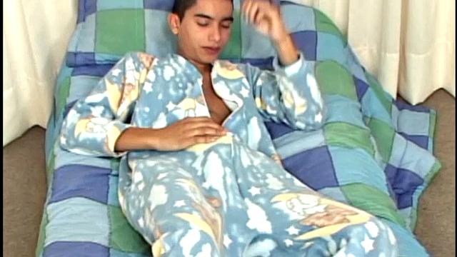 Делвис и Пабло: латиносы трахаются без резины и стебут друг друга